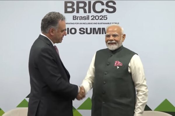 PM Modi Meets Uruguay President Yamandú Orsi in Rio, Discusses Deepening Bilateral Ties